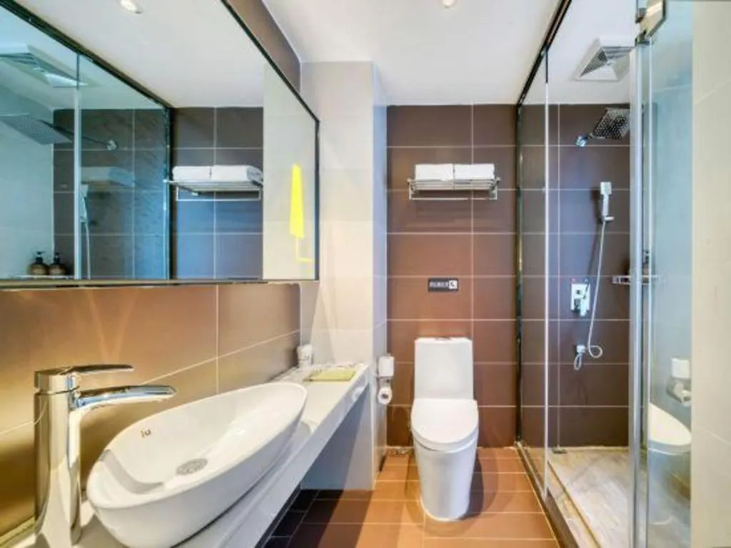 Iu Hotel Suzhou Dusu Lake Yueliangwan Metro Station Mudu 2*,